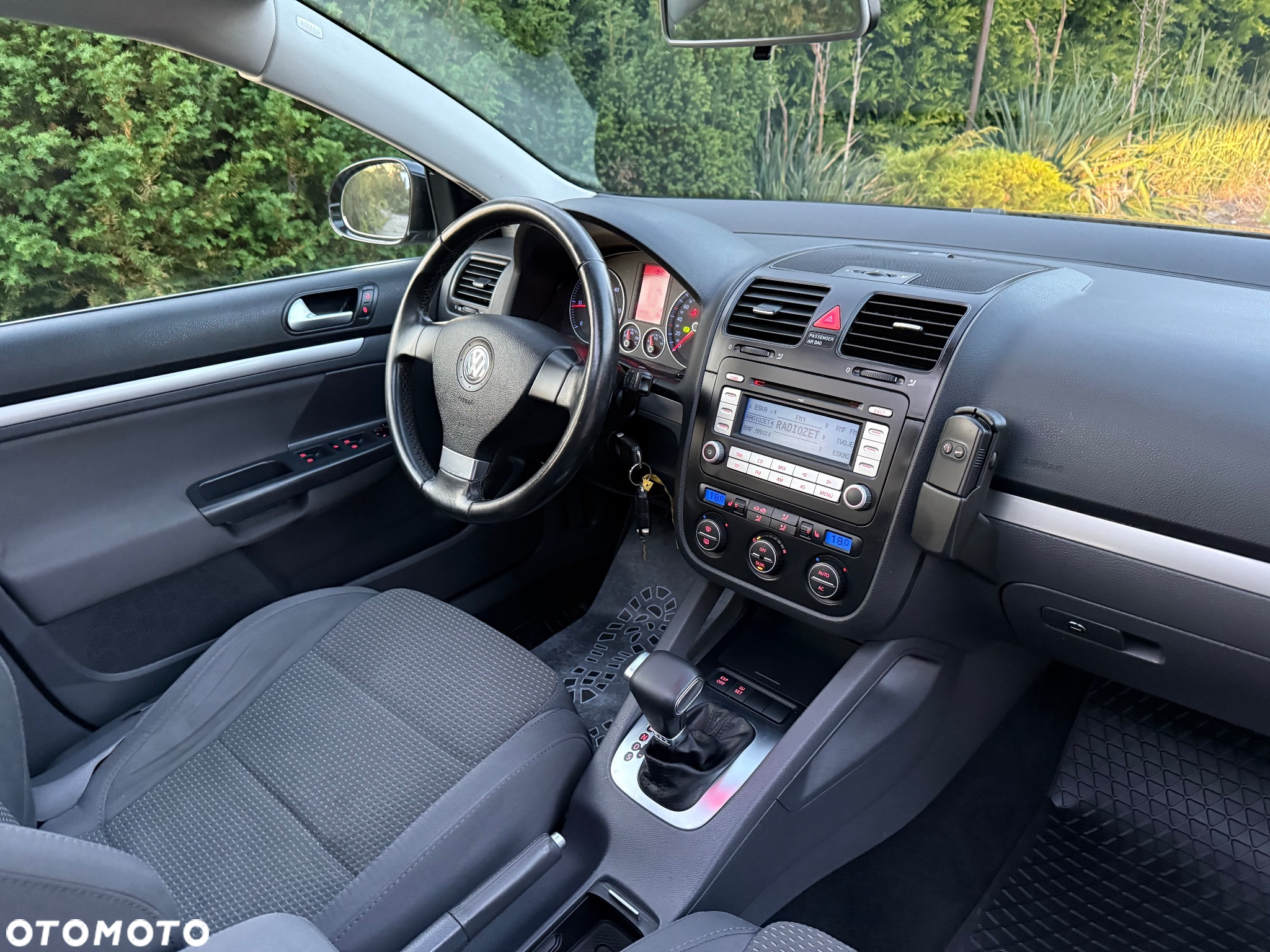 Volkswagen Golf 2.0 TDI DPF DSG Highline - 17