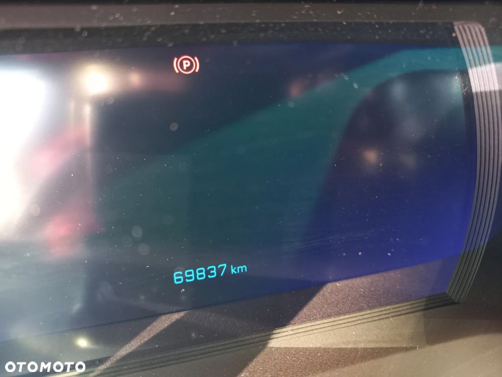 Peugeot 2008 PureTech 130 EAT8 GT Exclusive - 11