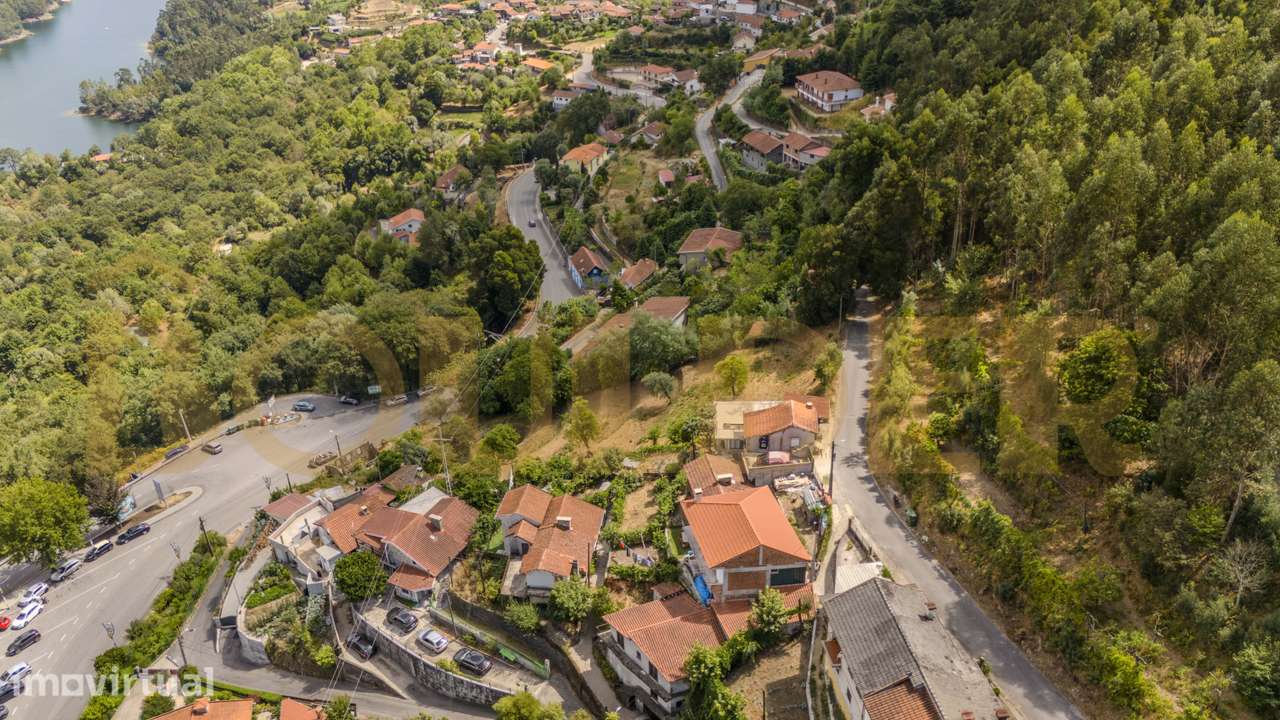Terreno para construção em Rio Caldo - Grande imagem: 2/12