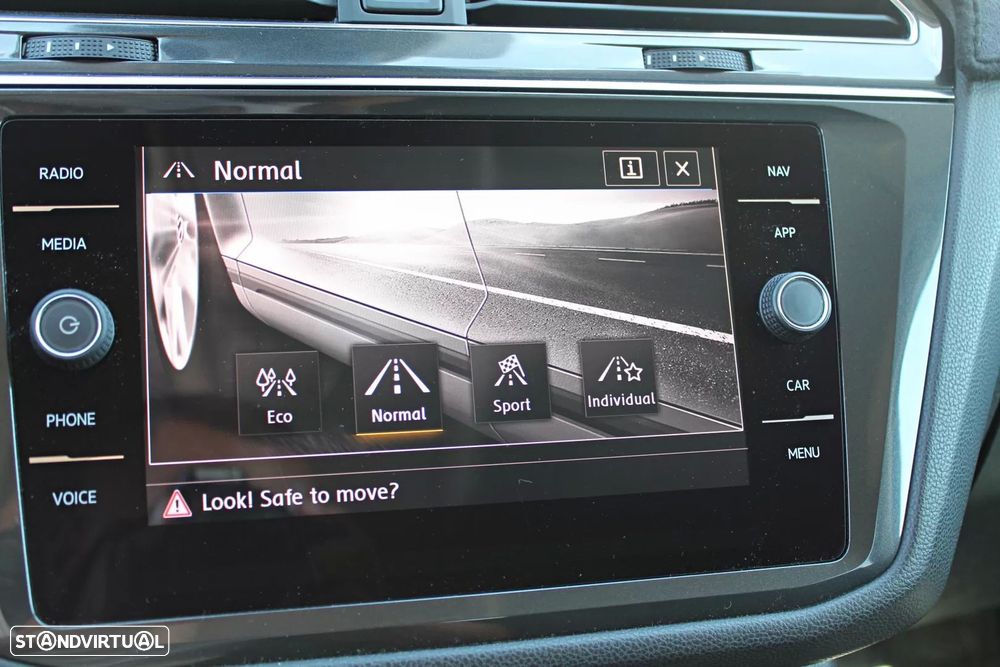 VW Tiguan Allspace 2.0 TDI High.DSG 4Motion - 27