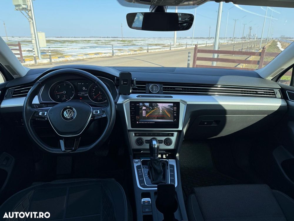 Volkswagen Passat 2.0 TDI SCR DSG Comfortline - 10