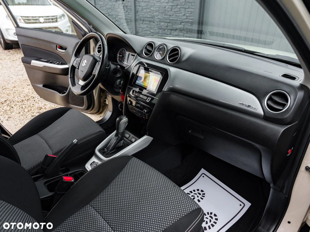 Suzuki Vitara 1.6 Premium 4WD - 17