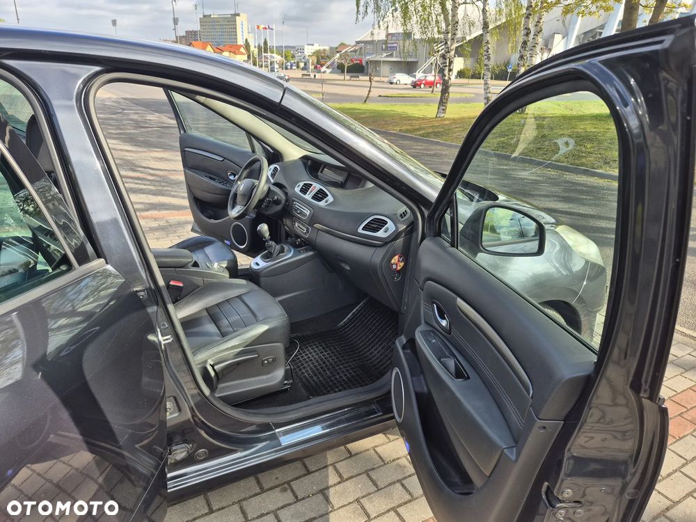 Renault Scenic 1.9 dCi FAP Privilege - 10