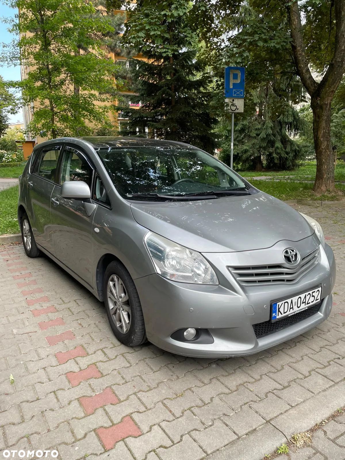 Toyota Verso 2.0 D-4D - 1