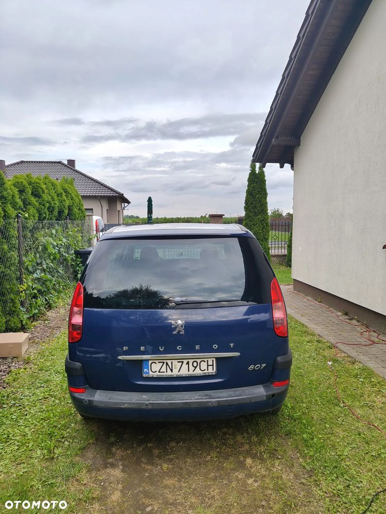 Peugeot 807 2.2 ST - 2