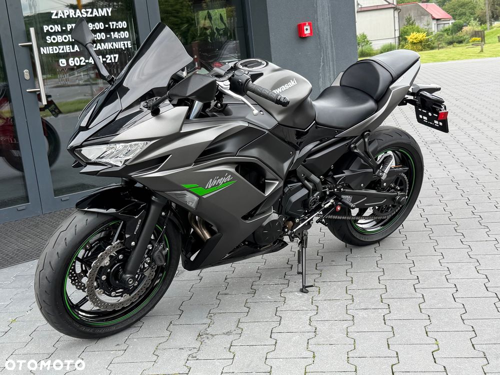 Kawasaki Ninja - 25