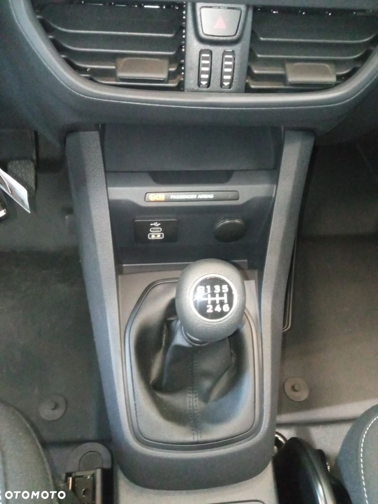 Ford Transit - 12