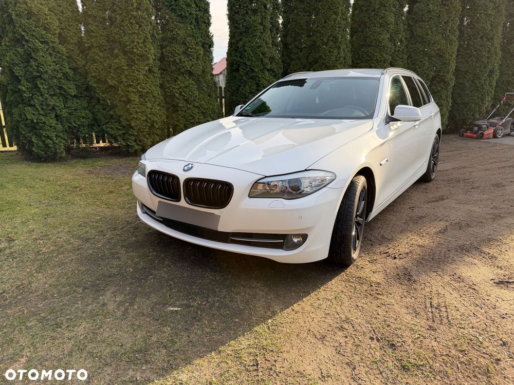 BMW Seria 5 530d xDrive Luxury Line - 9