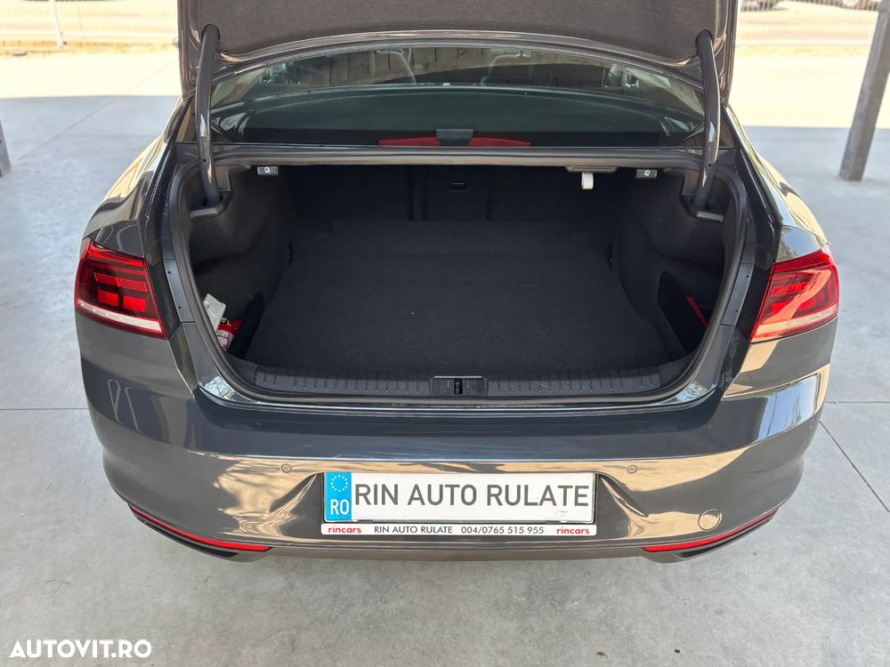 Volkswagen Passat 2.0 TDI Comfortline - 11