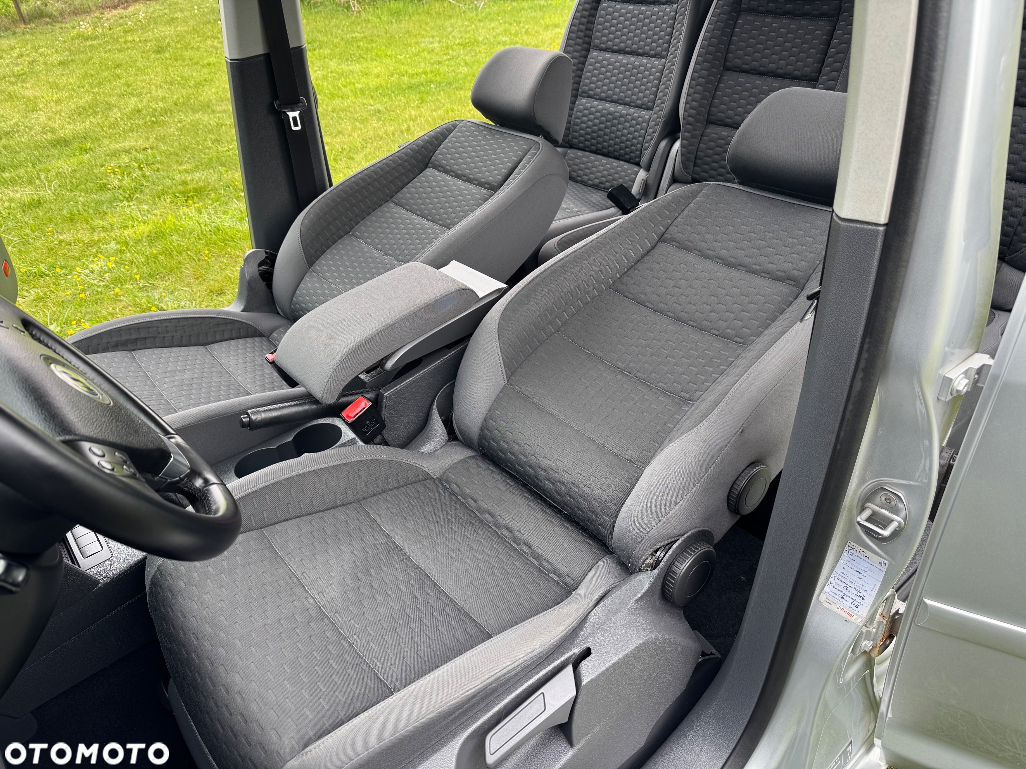 Volkswagen Touran 1.9 TDI DPF Blue Motion Highline - 23
