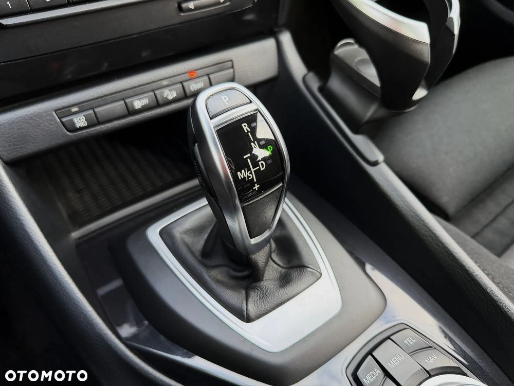 BMW X1 xDrive20d Sport Line - 9