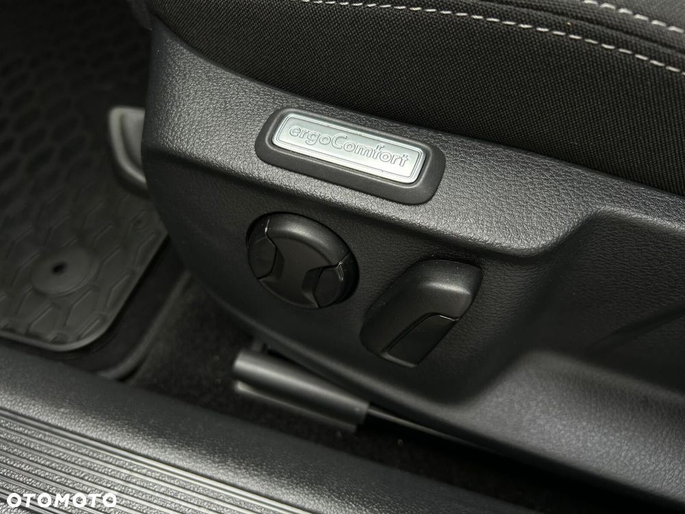 Volkswagen Passat 2.0 TDI EVO Business - 34