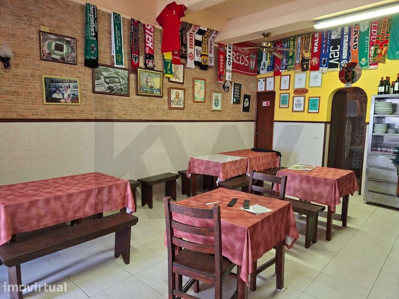 Moradia com 2 divisões de utilização independente habitação e restaura - Grande imagem: 2/24