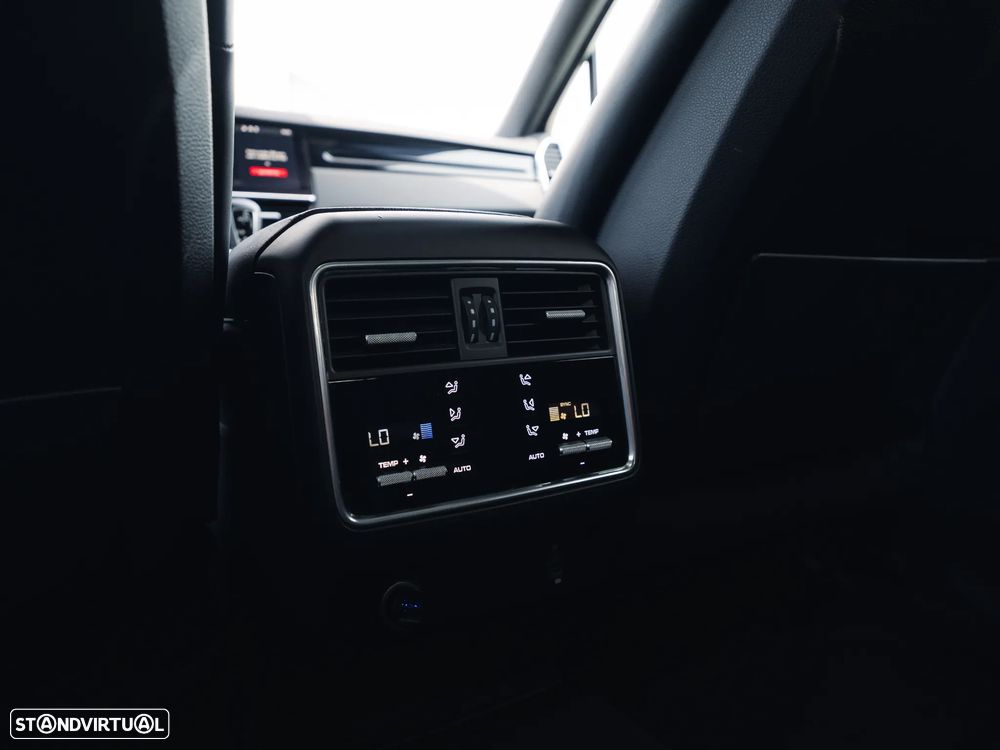 Porsche Cayenne Coupé E-Hybrid - 28