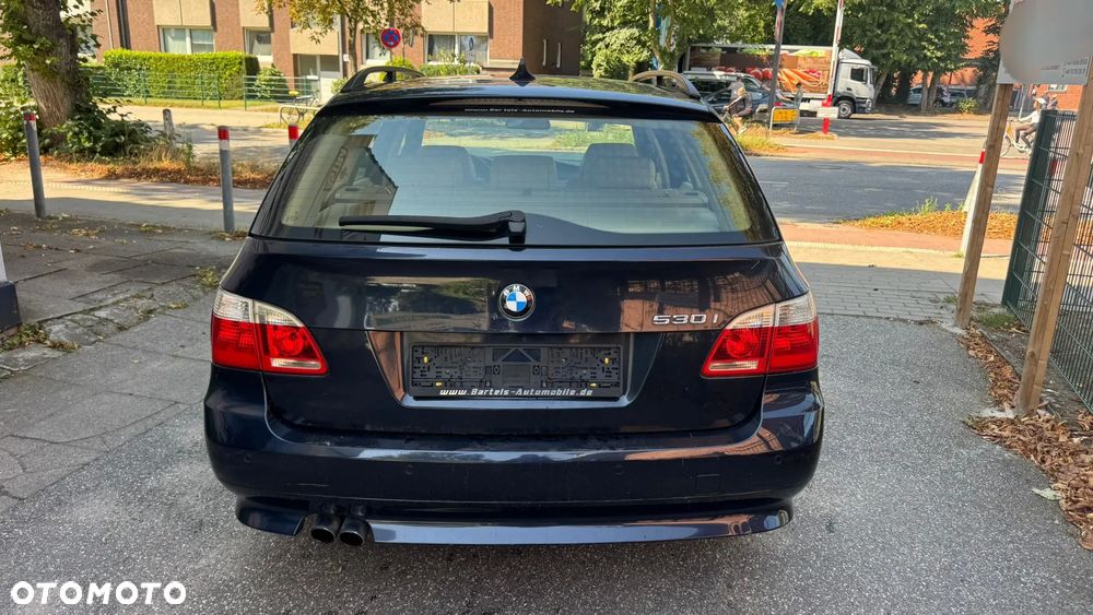 BMW Seria 5 530i - 22