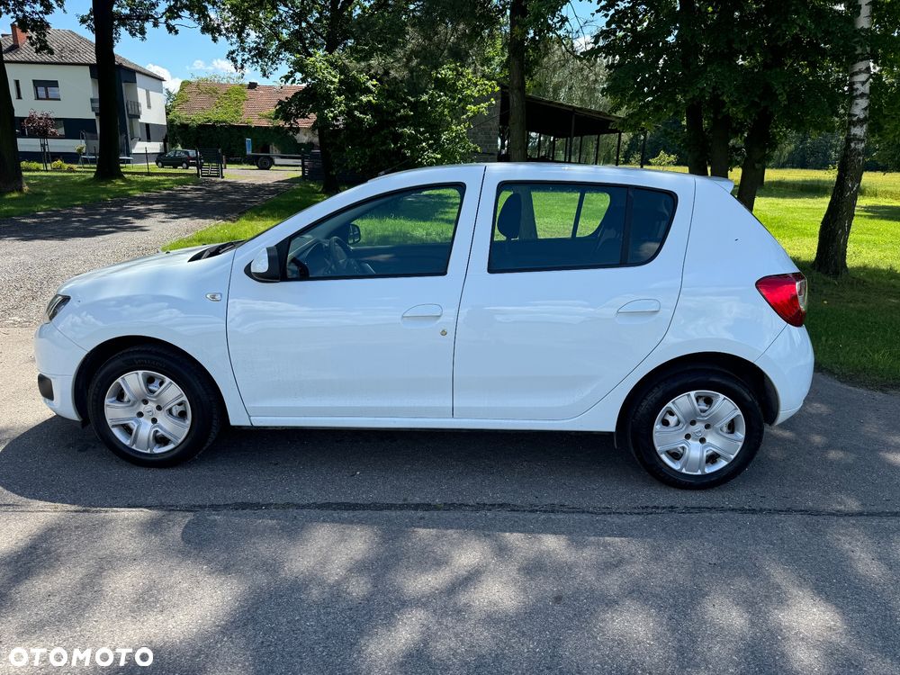 Dacia Sandero 1.2 16V 75 Laureate - 8