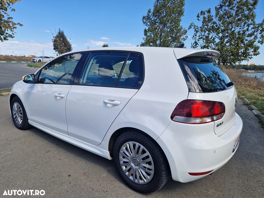 Volkswagen Golf 1.6 TDI BlueMotion Technology DPF Trendline - 8