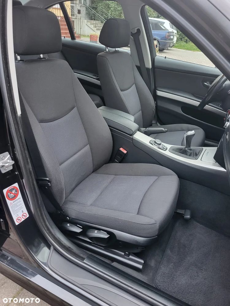 BMW Seria 3 318i Edition Sport - 25