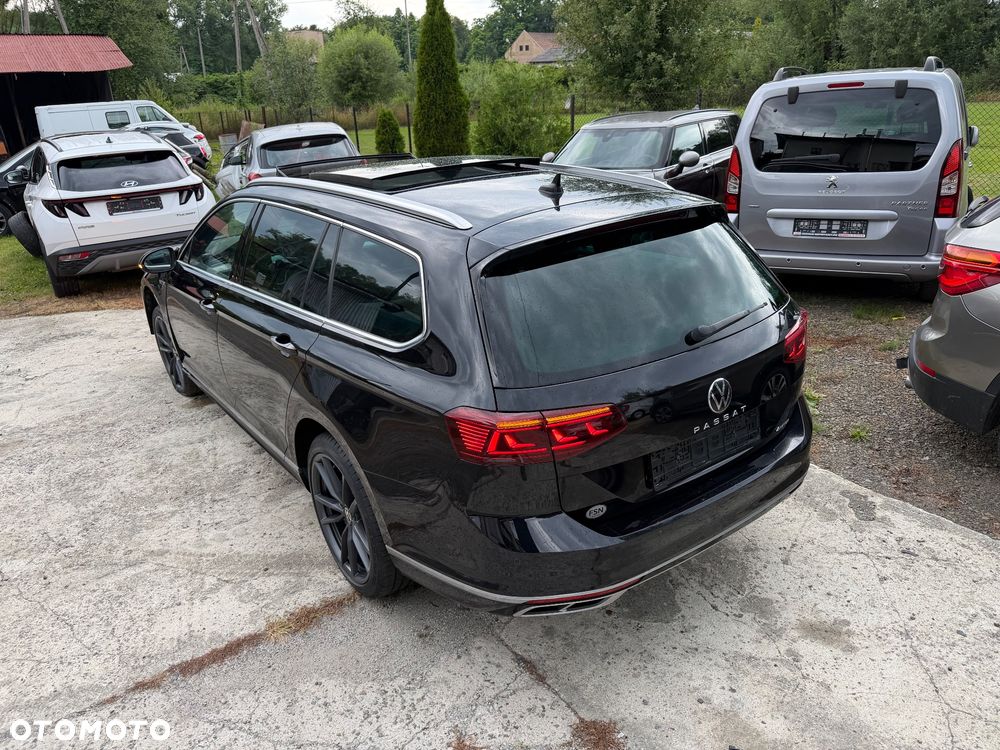 Volkswagen Passat Variant 2.0 TDI SCR DSG 4Motion Elegance - 2