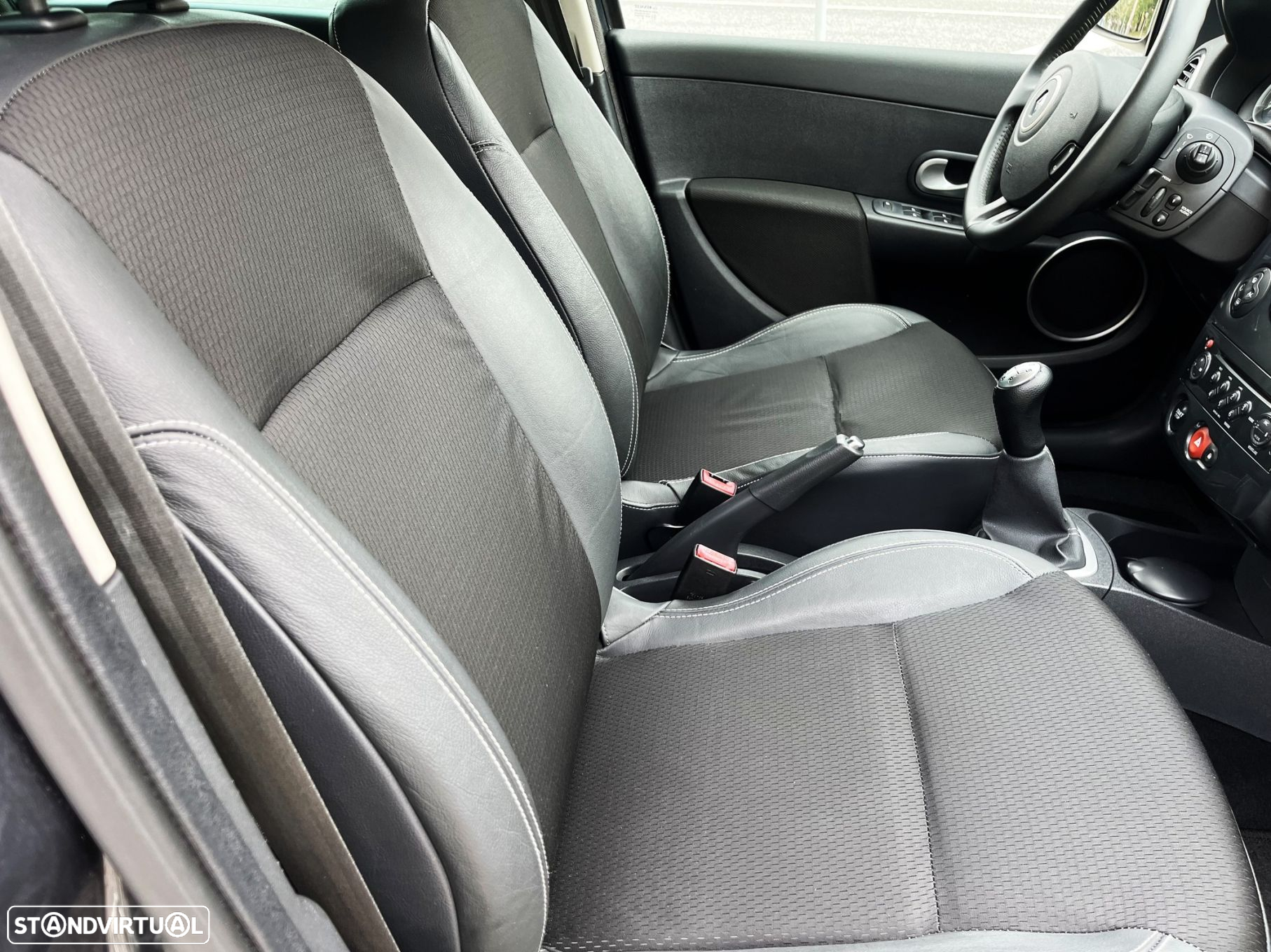 Renault Clio 1.2 TCE Dynamique S - 15