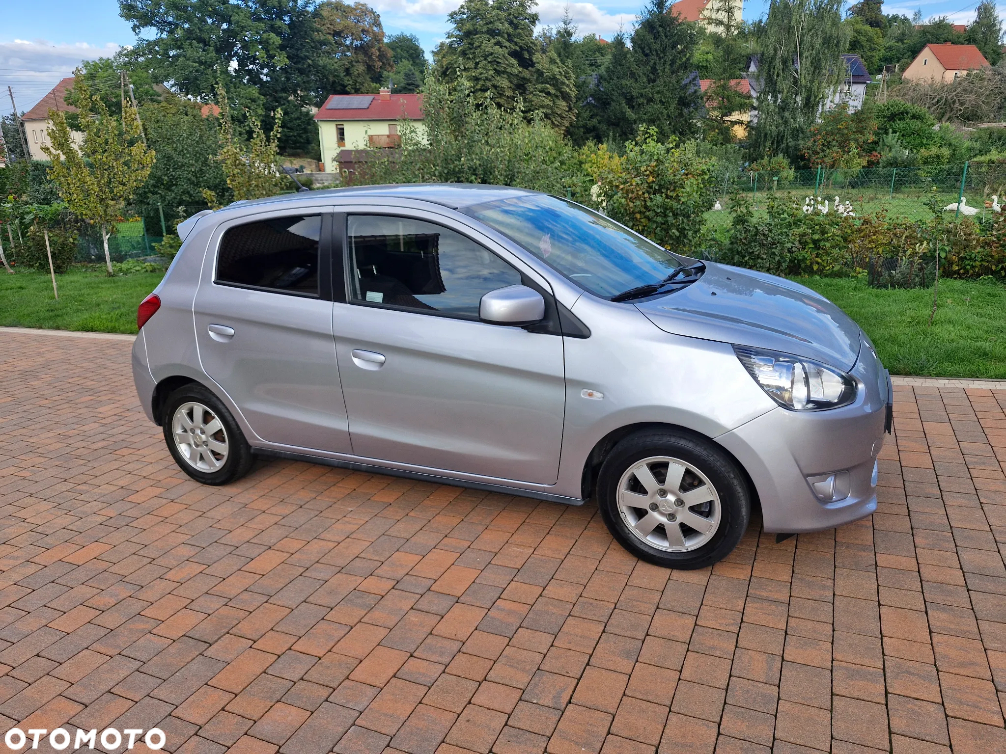 Mitsubishi Space Star 1.2 AS&G Intense - 4