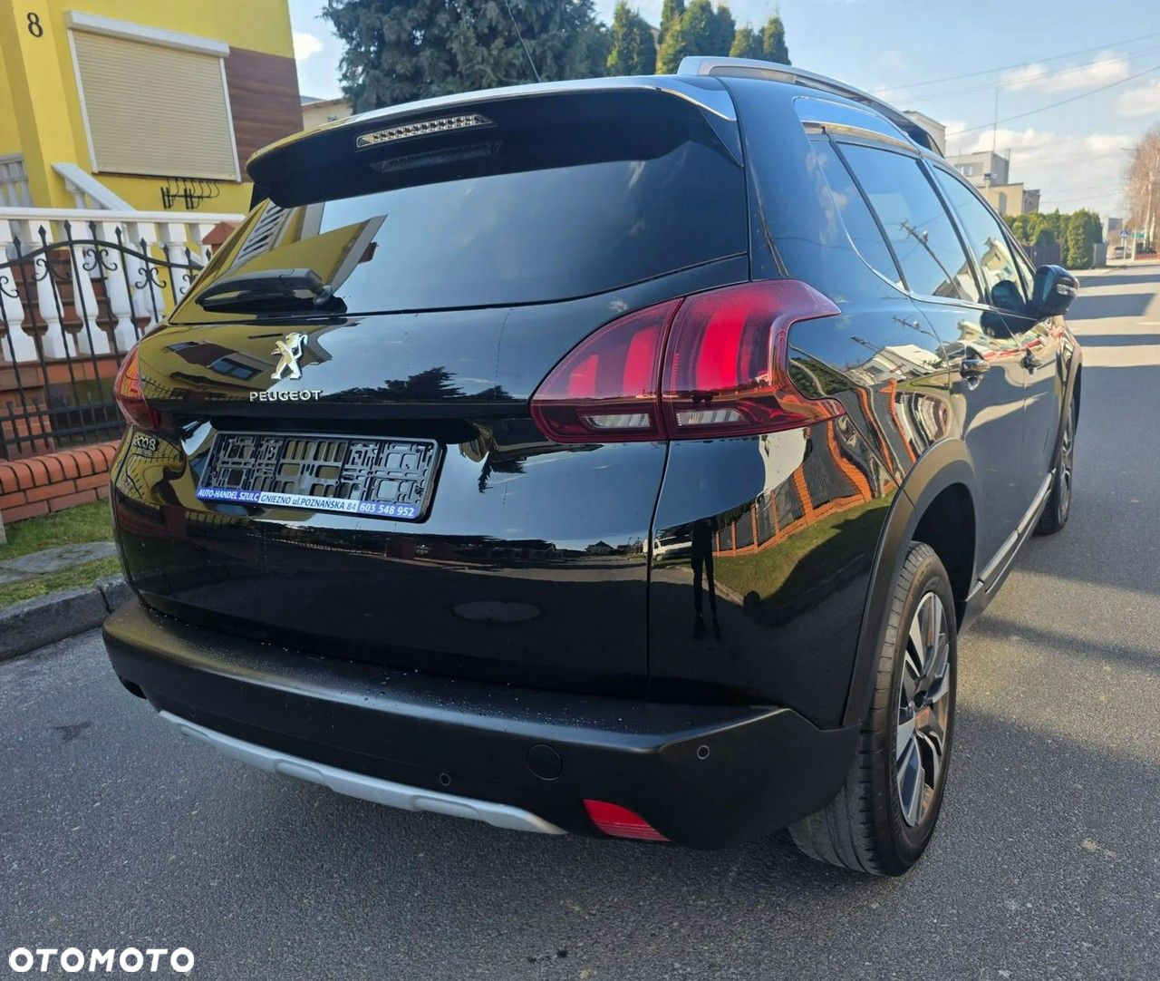 Peugeot 2008 1.2 Pure Tech Allure S&S EAT6 - 5