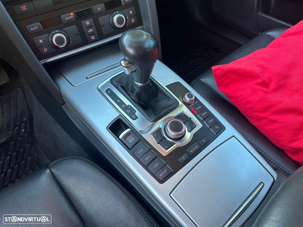 Audi A6 Avant 2.0 TDI Exclusive Multitronic - 11