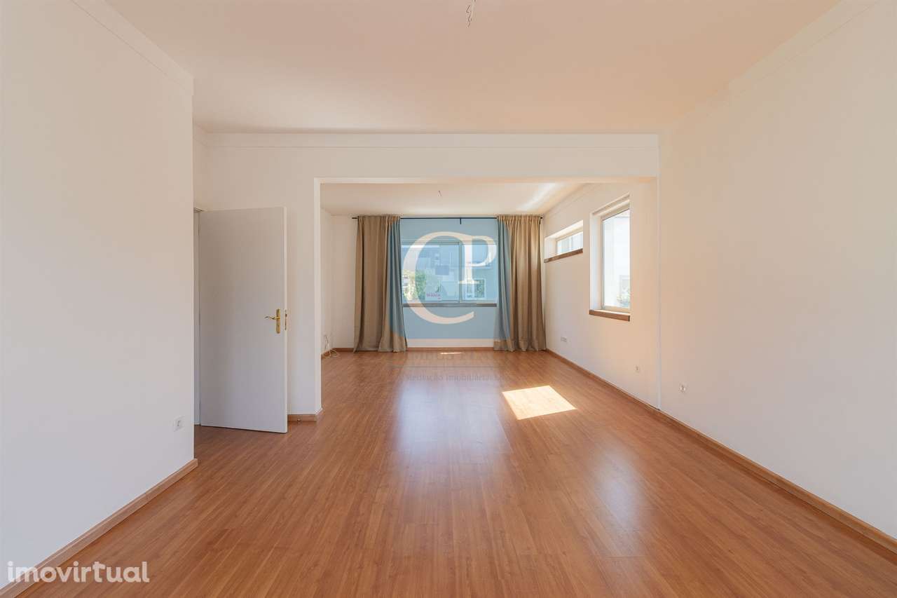 Andar moradia T3 duplex na Boavista à Marechal - Grande imagem: 4/28