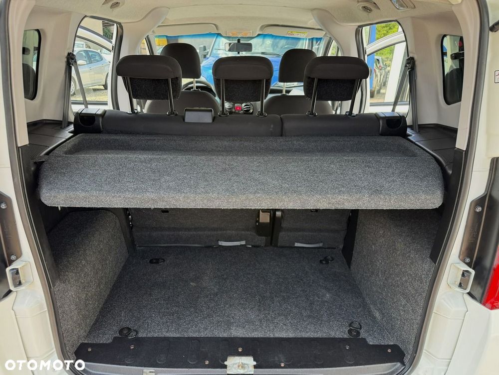 Fiat Qubo 1.4 8V Pop - 22