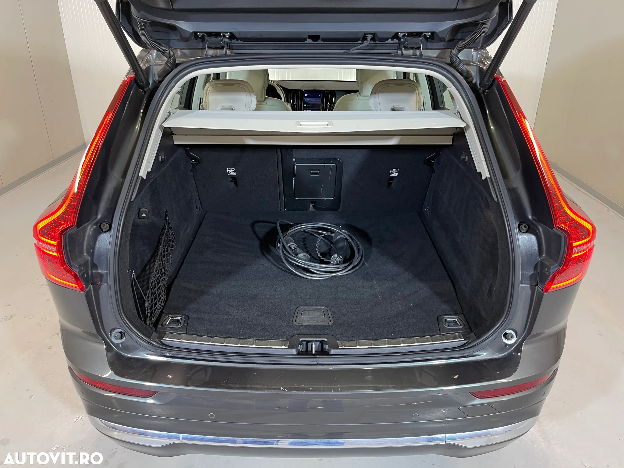 Volvo XC 60 Recharge T6 Twin Engine eAWD Inscription Expression - 13