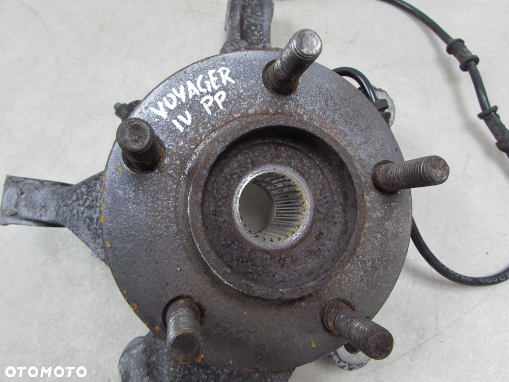 CHRYSLER GRAND VOYAGER IV 2.5 00-07 PIASTA ZWROTNICA PRZOD PRAWA 04694948 - 7