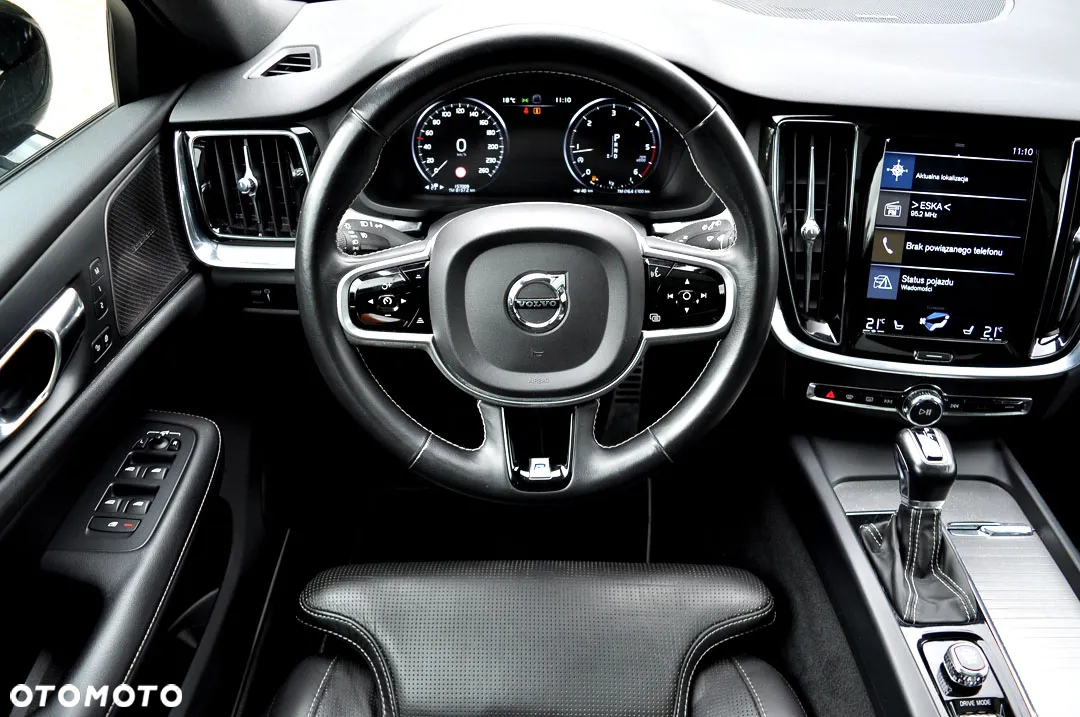 Volvo V60 D4 Geartronic R-Design - 17