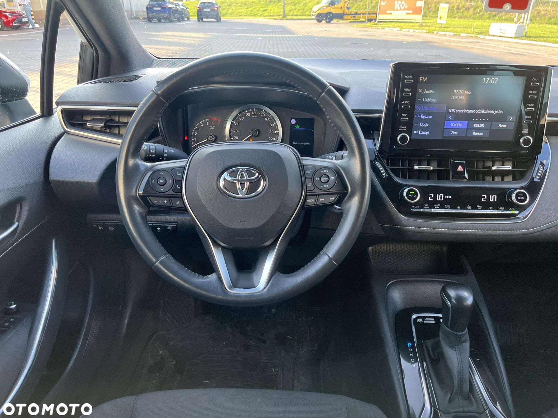 Toyota Corolla - 12