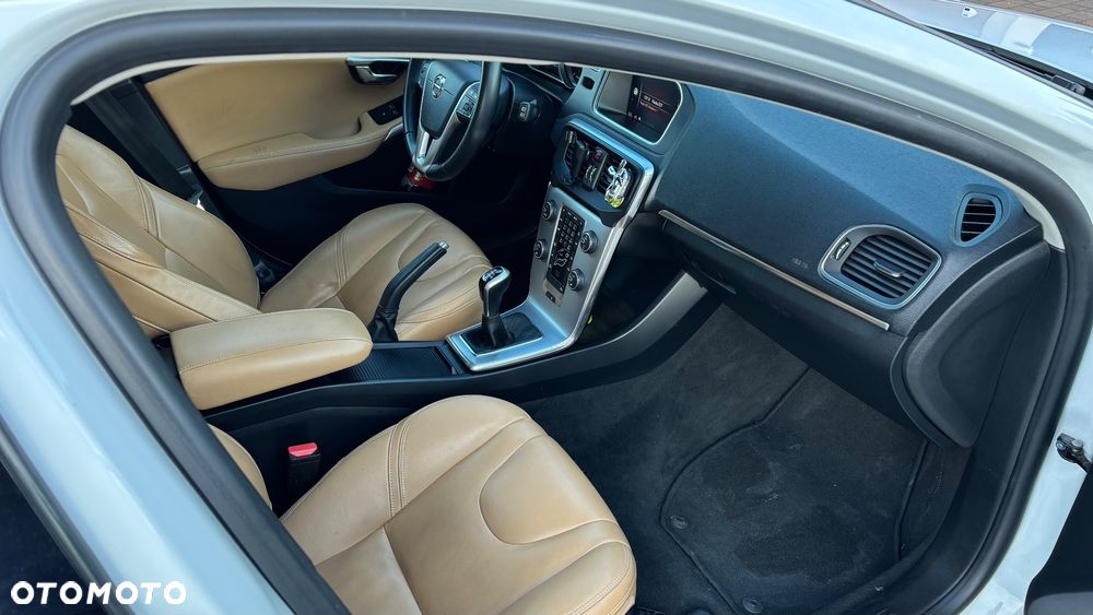 Volvo V40 D2 Inscription - 15