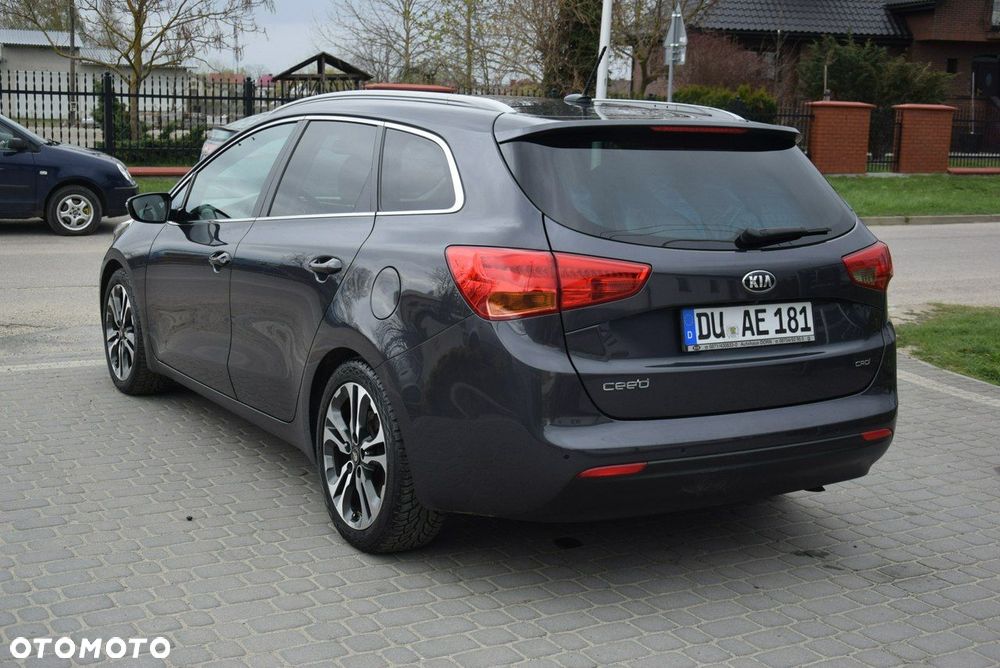 Kia Ceed 1.6 CRDi 128 ISG Spirit - 11