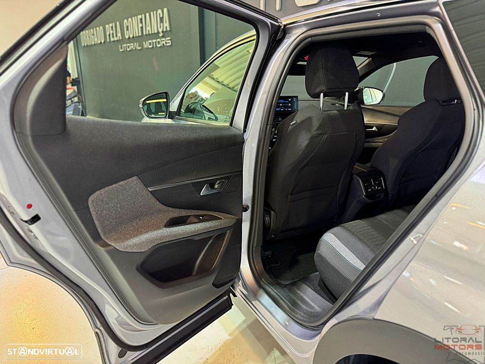 Peugeot 3008 1.2 PureTech Allure EAT8 - 16