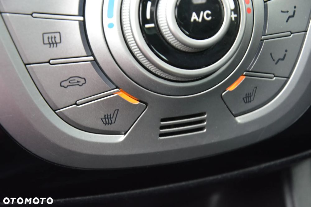 Hyundai ix20 1.4 Premium - 8