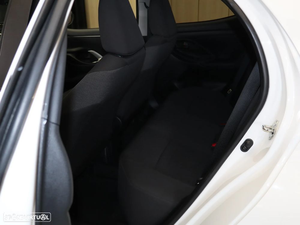 Toyota Yaris 1.5 VVT-i Exclusive - 14