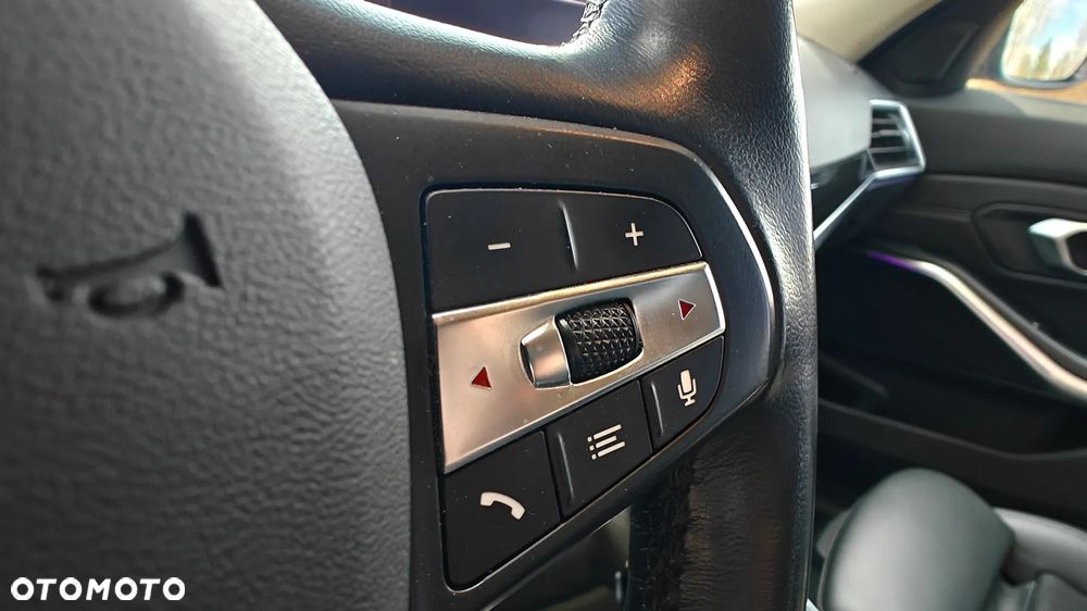 BMW Seria 3 320d Sport Line Shadow - 27