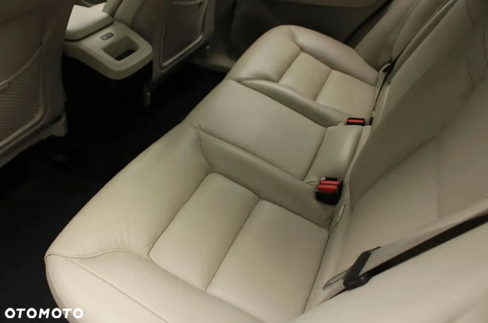 Volvo XC 60 T5 AWD Geartronic Momentum - 16