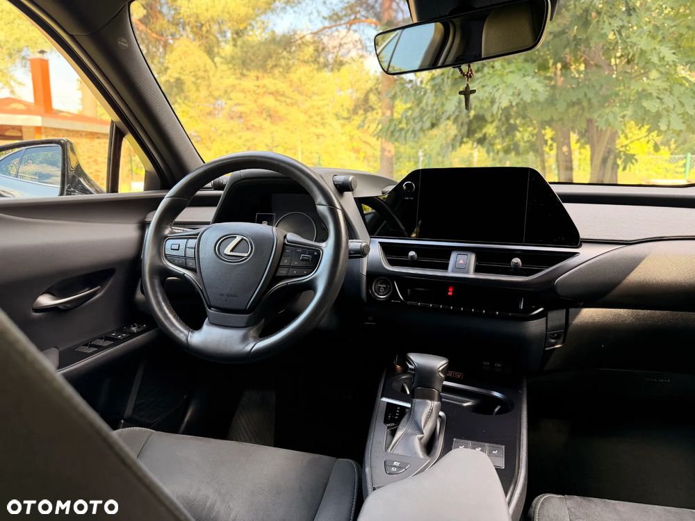 Lexus UX 250h GPF Business 2WD - 15