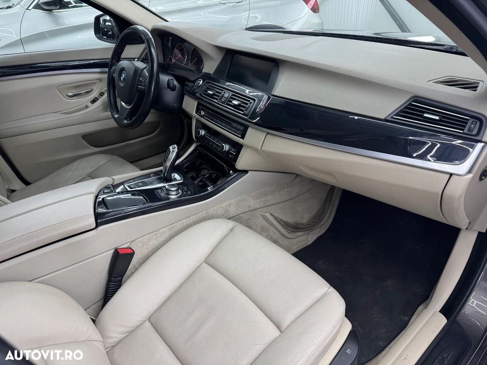 BMW Seria 5 520d Aut. - 19
