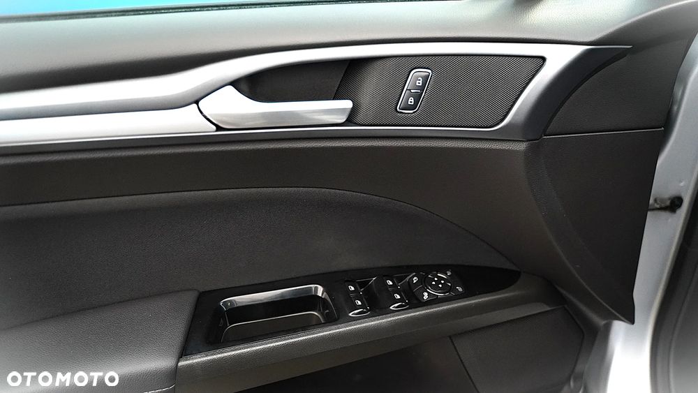Ford Mondeo SW 2.0 EcoBlue Titanium - 19
