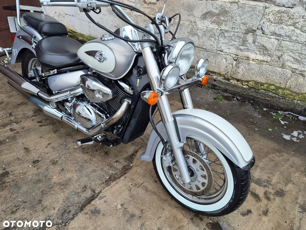 Suzuki VL 800 Volusia - 14