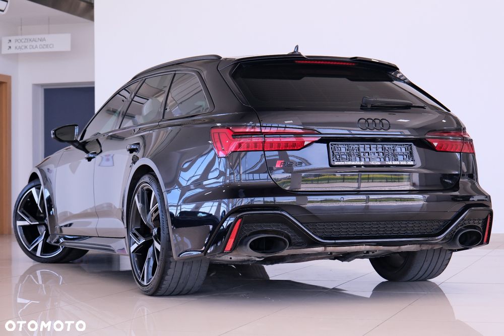 Audi RS6 Avant - 10