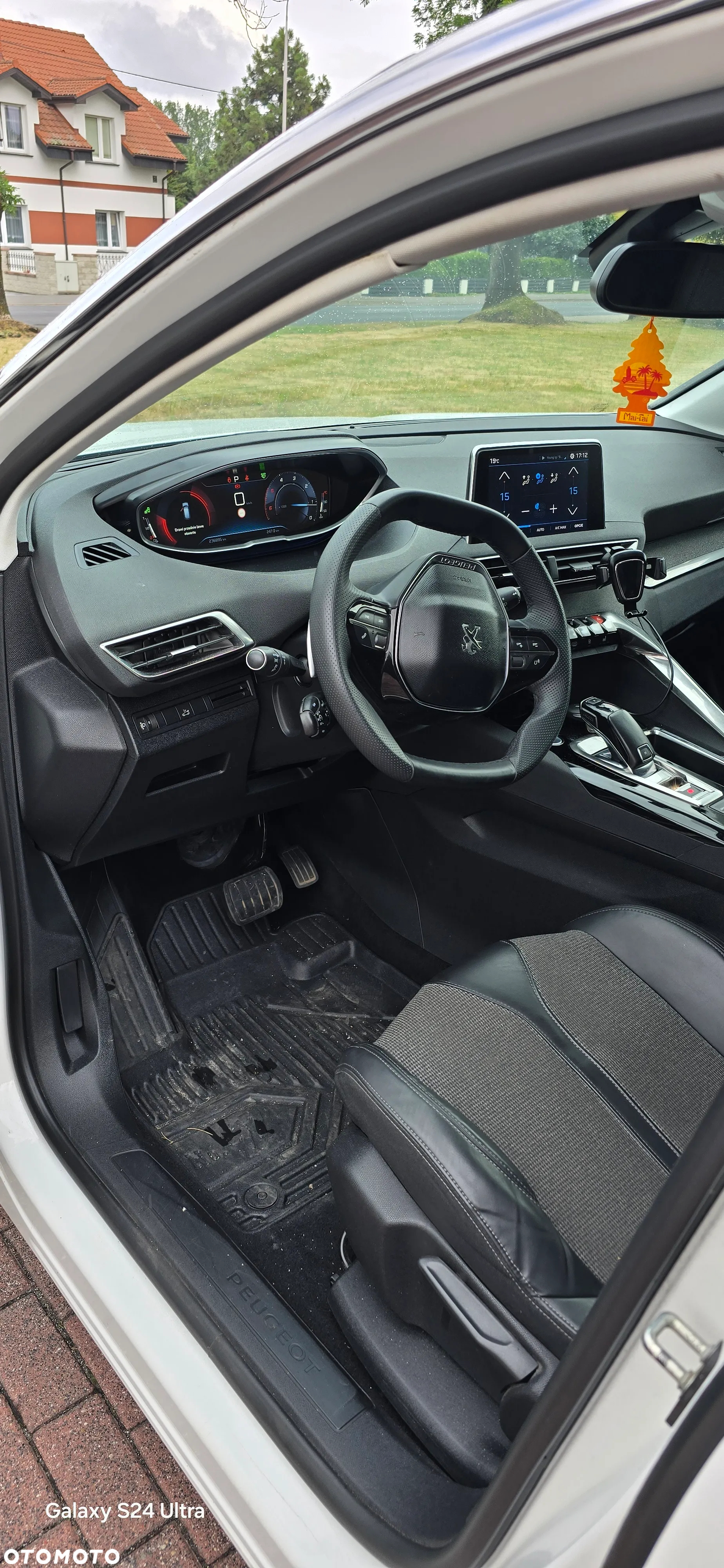 Peugeot 3008 1.6 BlueHDi Allure S&S EAT6 - 14