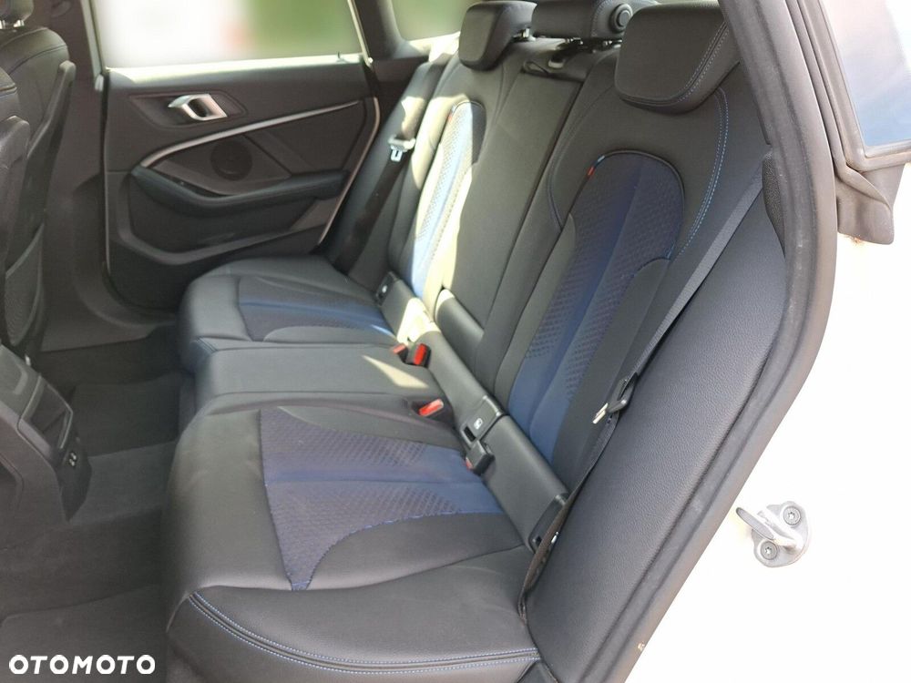 BMW Seria 2 218i M Sport - 15