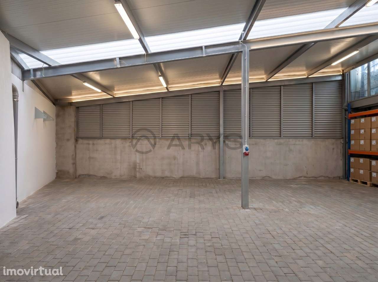 Armazém próximo do centro de Braga - Grande imagem: 4/27