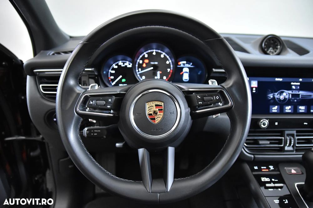 Porsche Macan - 17