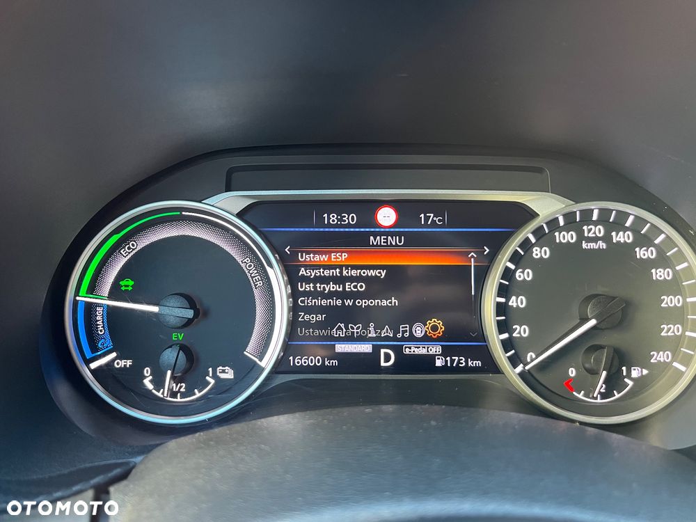 Nissan Juke 1.6 4AMT Premiere Edition - 30
